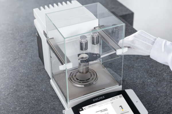 Manual Mass Comparators