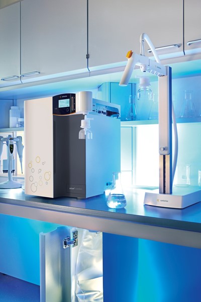 Arium® Comfort I Combined Lab Water System