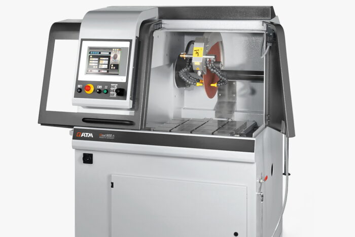 1800x1200px-qcut-400500600-bot-features-robust-machines-with-large-cutting-chamber-seite-16 Cut-off machine Qcut 500 A