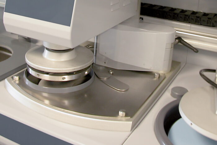 Fully automatic Grinder & Polisher Qpol 300 BOT