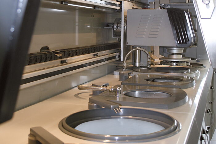 Fully automatic Grinder & Polisher Qpol 300 BOT