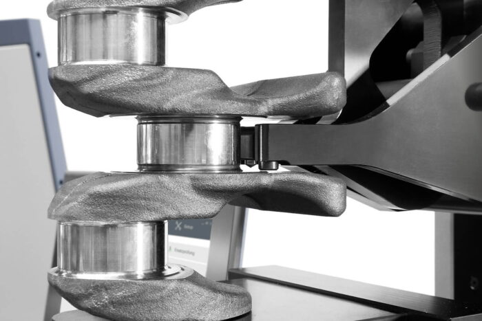 crankshaft-hardness-tester-application-01 Crank shaft testing incl. flank testing