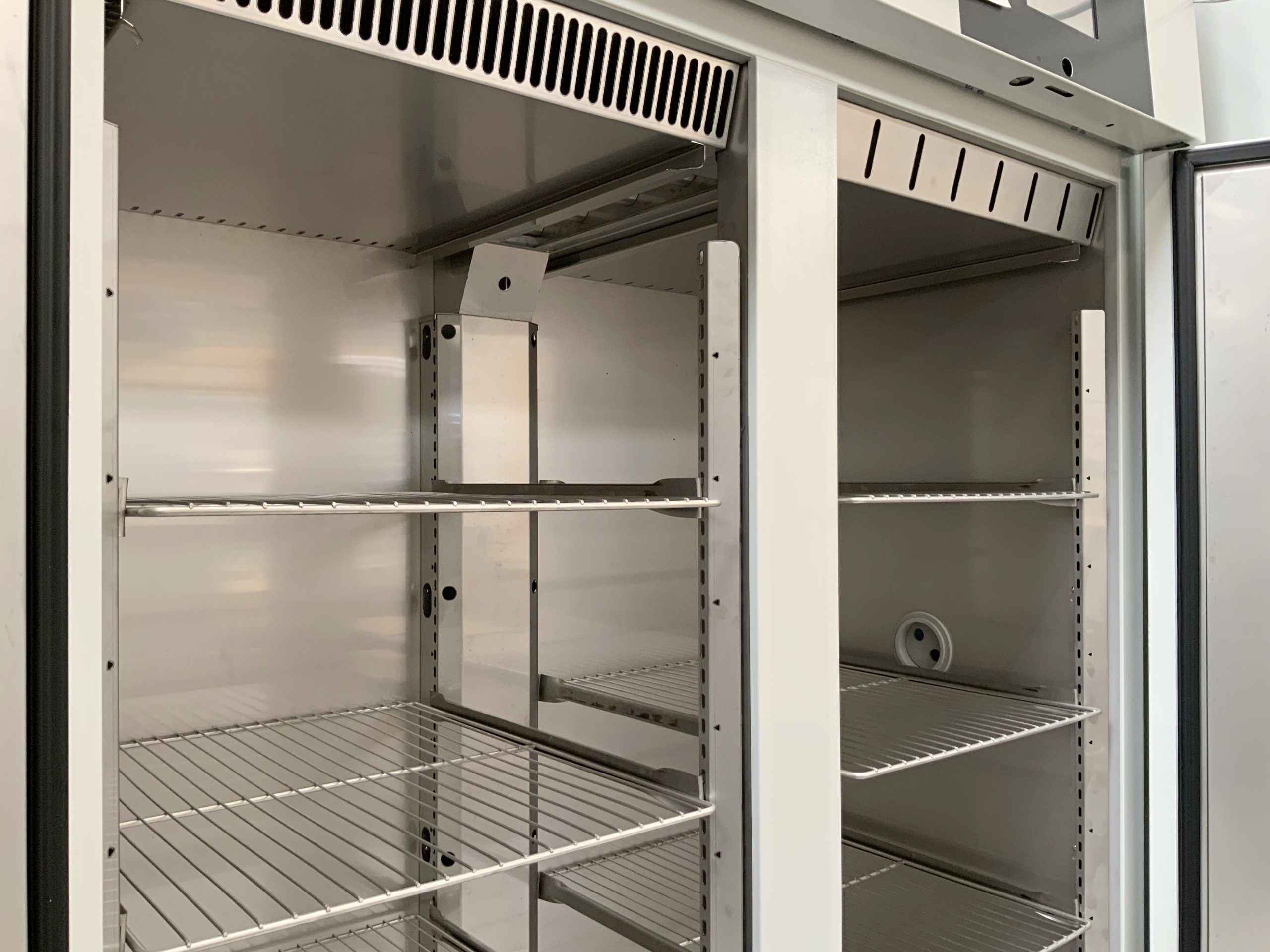 Aralab-Fitoclima-1200PH-Stability-environmental-chamber-4-scaled